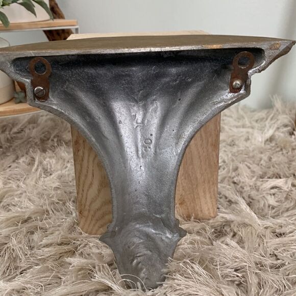 Vintage Small Gold Metal Accent Shelf - Picture 8 of 17